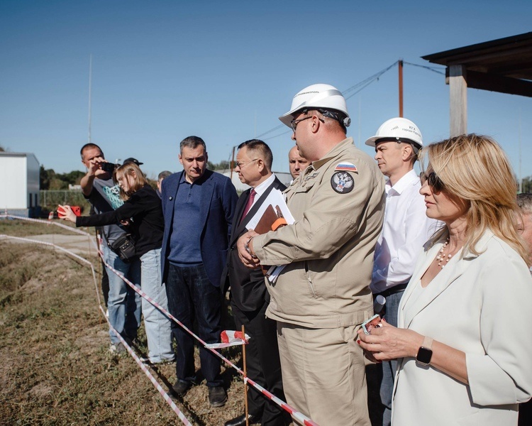     Хинштейн и Файзуллин проинспектировали строительство очистных сооружений в Курске