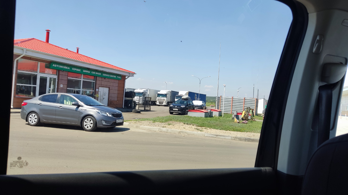 Просто фото с заправки 