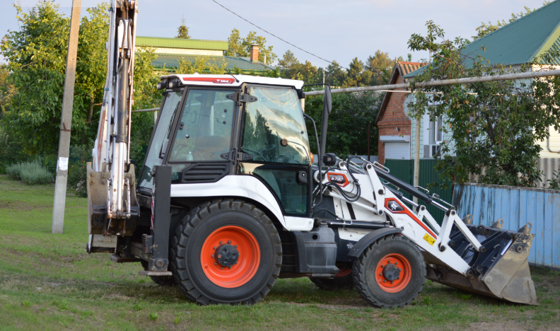 Фото автора. Лето 2025. Станица. Не большой перерыв после плодотворной работы.