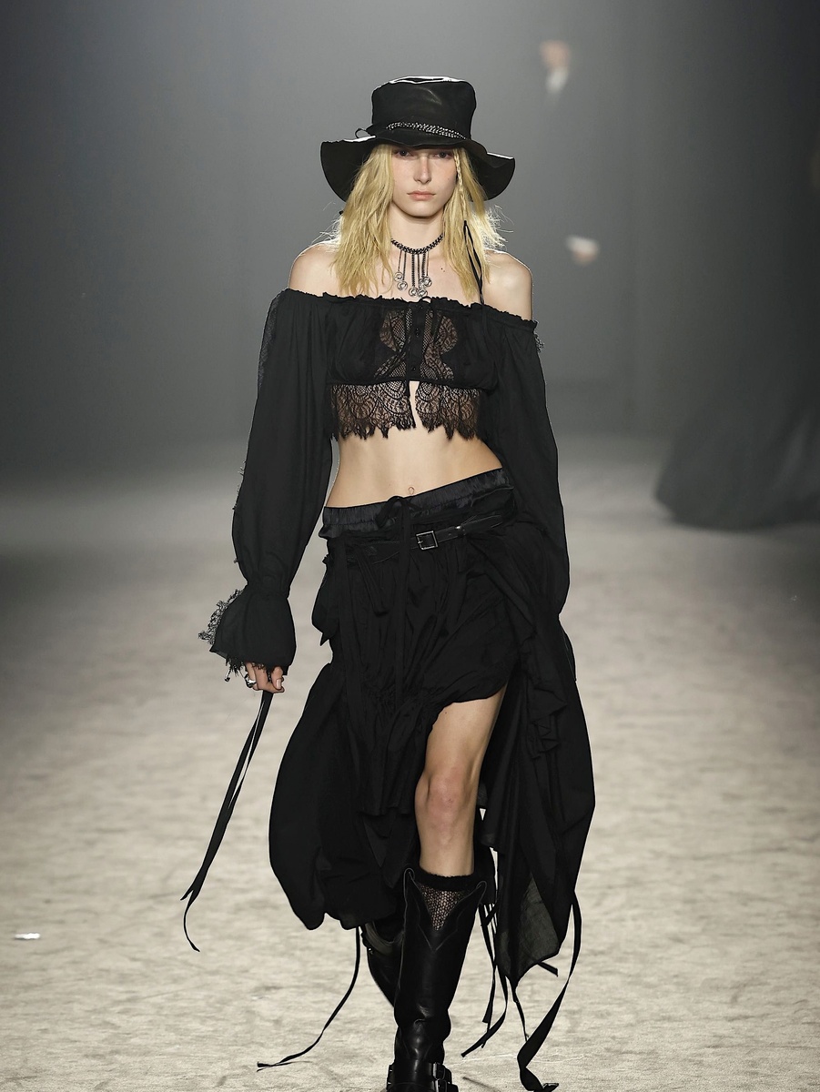 Ann Demeulemeester Fall-Winter 2025