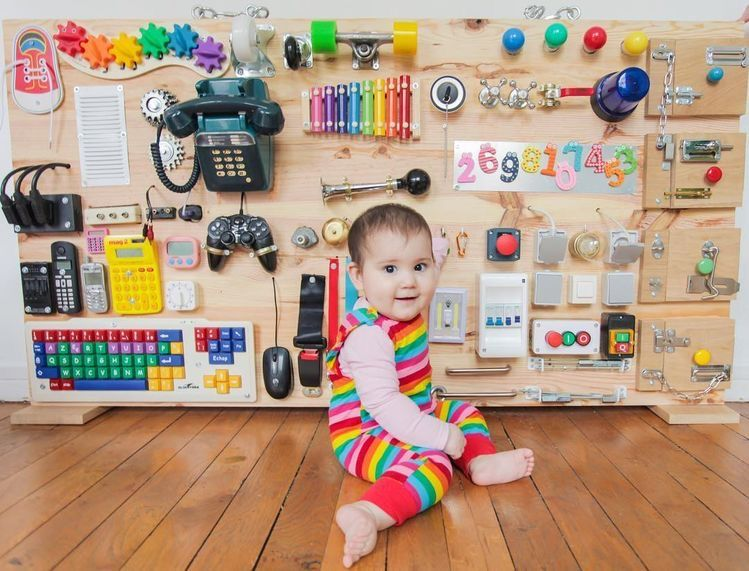 Большой бизиборд для полезных игр