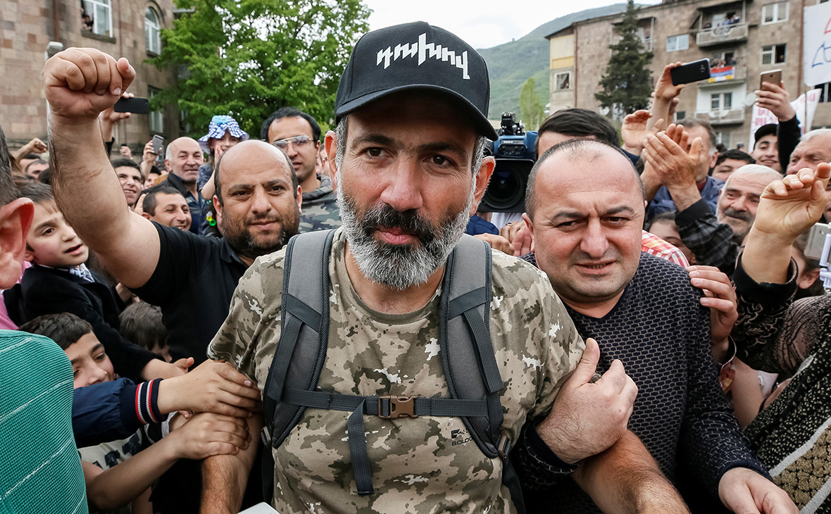 Никол Пашинян на антиправительственном протесте в Армении, 2018 год