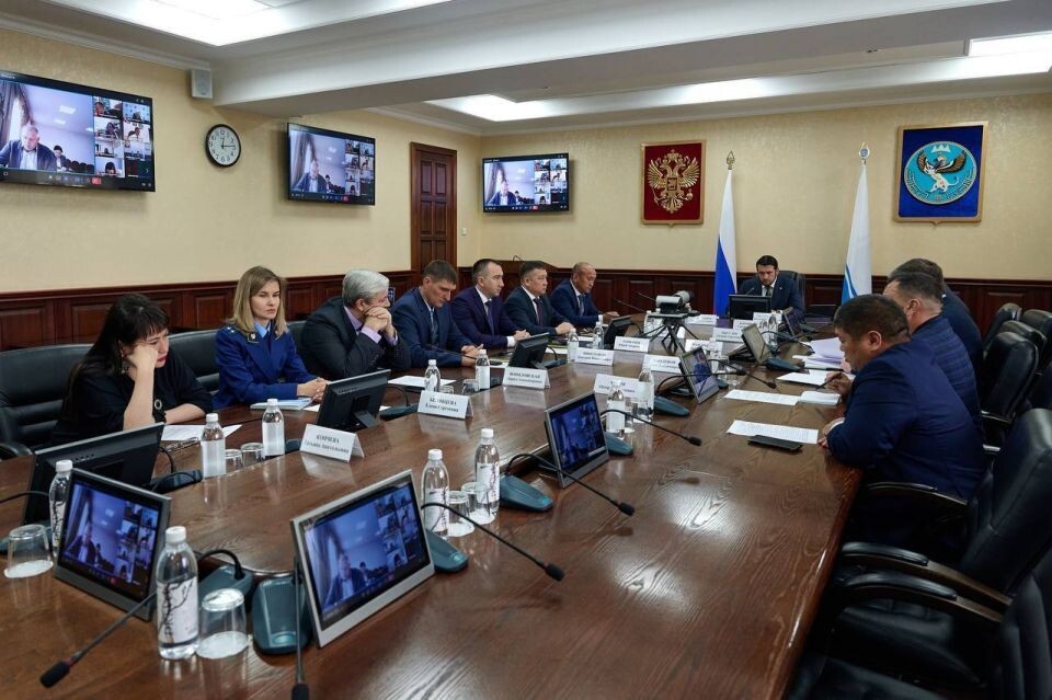    Заседание межведомственной рабочей группы. Источник: t.me/asprokopyev