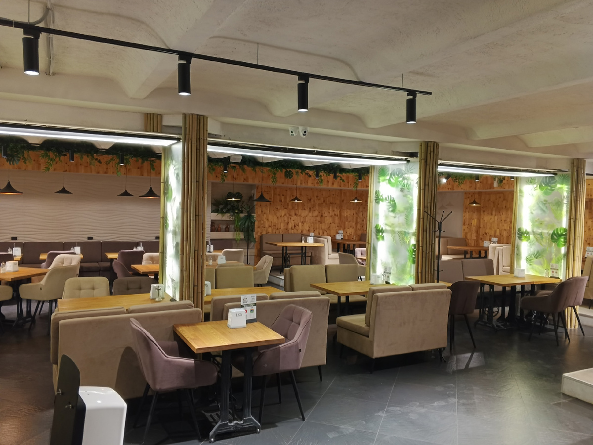 Зал для приёма пищи. Фото Галины Малышевой.