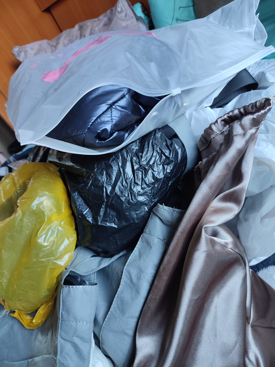 Сумок целая гора получилась