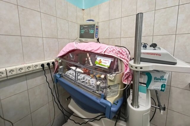    За Настей круглосуточно наблюдают врачи. Фото: VK-паблик ГБУЗ ЛО «Всеволожская КМБ».