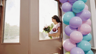 Выписка из роддома в Москве: счастье, любовь и радость для всей семьи