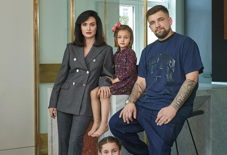 208 квадратов за 125 миллионов: Смотрим роскошную квартиру Басты в Москве