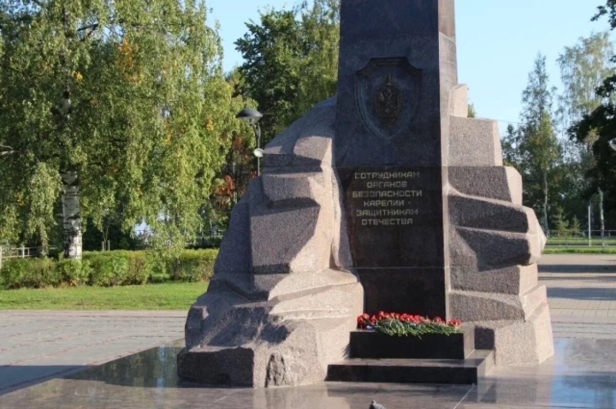    Молодые сотрудники УФСБ России по Карелии приняли присягу