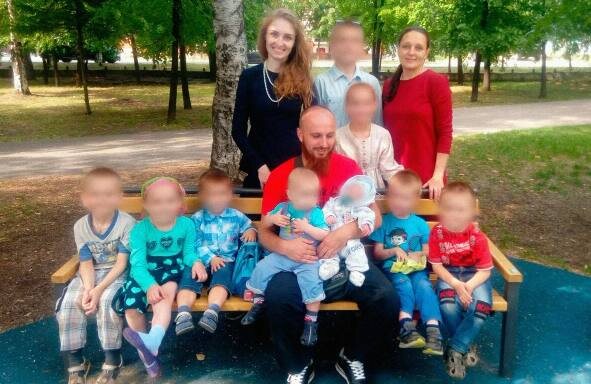    9 родных детей Сухова. Фото: ТВЦ