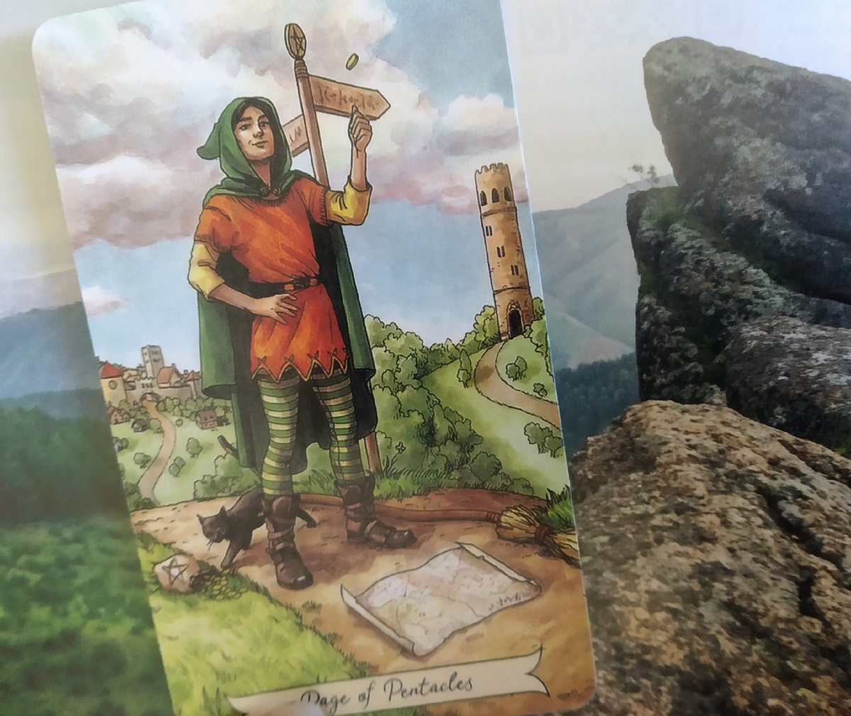 Паж пентаклей из колоды Таро Повседневной Ведьмы