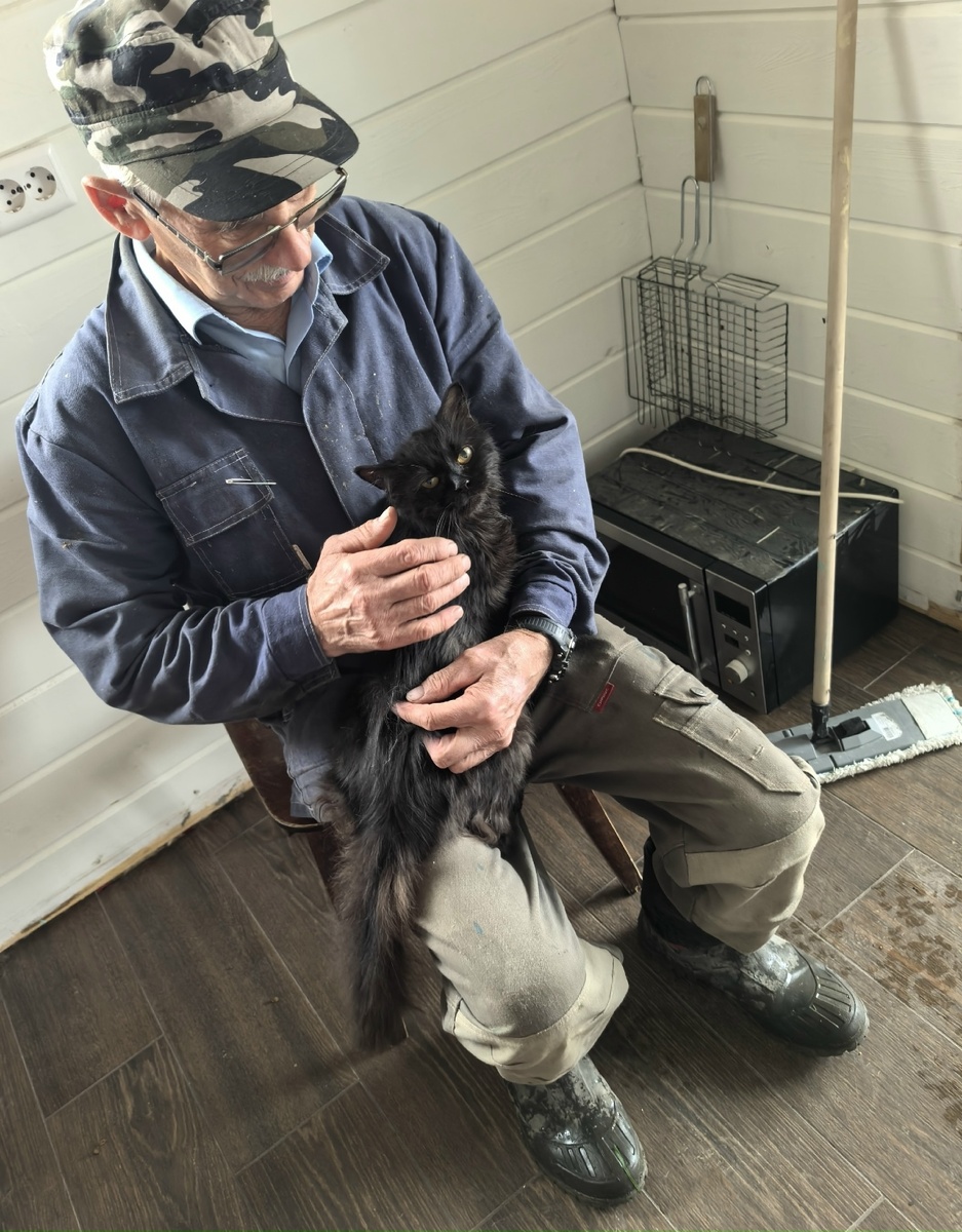 На ручках у Деда