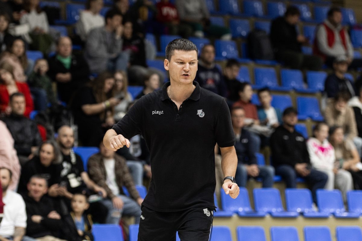    После обидного поражения в Кубке Хайретдинова наставник \