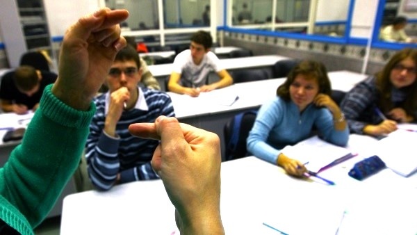    В Югре организуют второй поток бизнес-курсов для людей с нарушением слуха