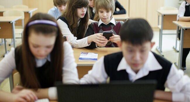 В ГД предложили ужесточить правила зачисление детей мигрантов в сады и школы
