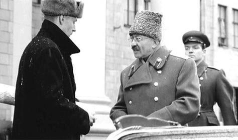 Александр Розенбаум в фильме "Не хлебом единым".