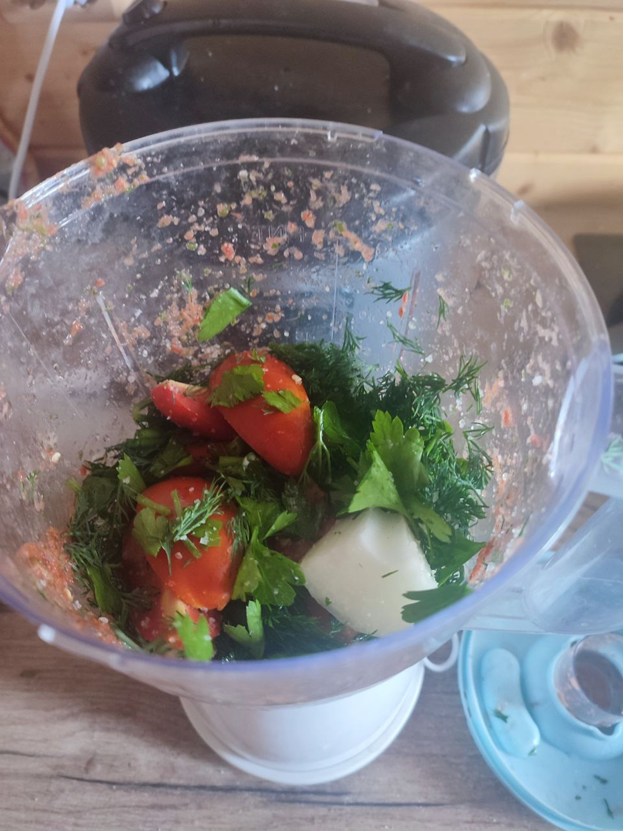 Блендер помощнее и повместительнее