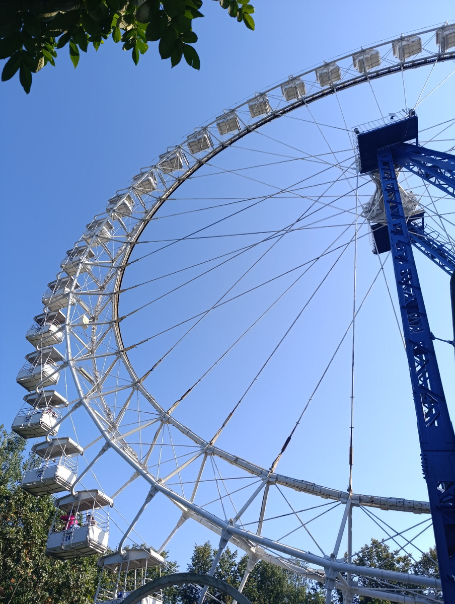 Колесо обозрения в Измайловском парке