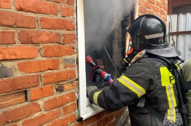    На место оперативно прибыли пожарные. Фото: ГУ МЧС по РТ
