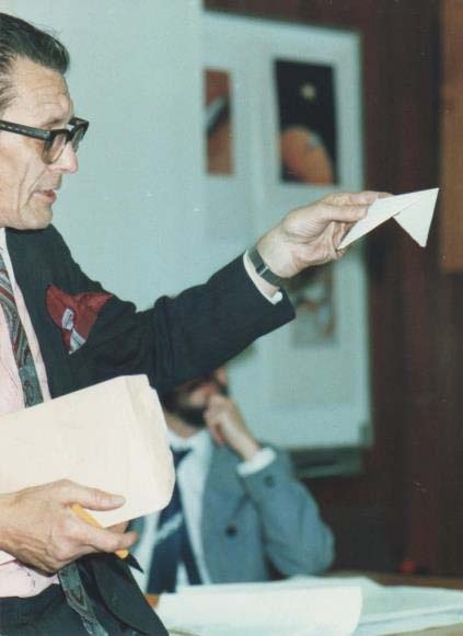 Рис.1. Профессор аэронавтики и декан инженерного факультета университета Глазго Terence R.F. Nonweiler, один из авторов идеи waverider (волнолета)  и автор книги “Aerodynamic Problems of Manned Space Vehicles,”, 1959. 