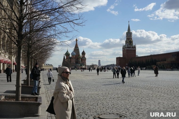 Сургутяне могут улететь осенью в Москву. Фото: Вячеслав Немышев © URA.RU