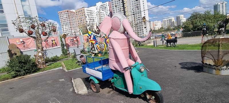 Парк музея «ЛОМ». Фото: Марина Чеботаева