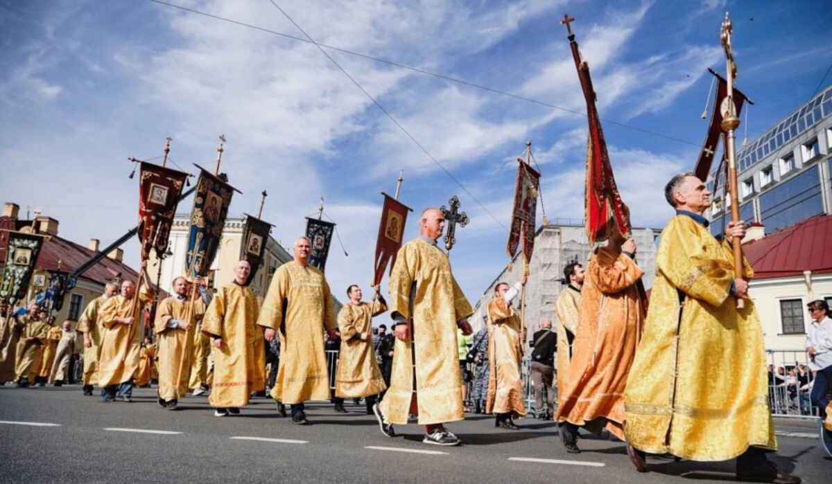     Крестный ход. Источник: gov.spb.ru Автор фото: Пресс-служба губернатора Санкт-Петербурга