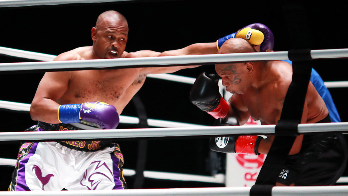    Рой Джонс-младший против Майка Тайсона. Getty Images