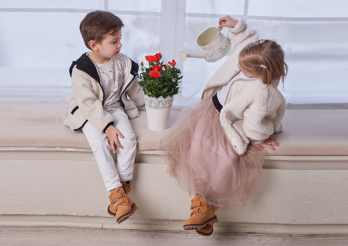 Эту прекрасную пару обуви для мальчика или девочки можно купить в нашем магазине PIXEL