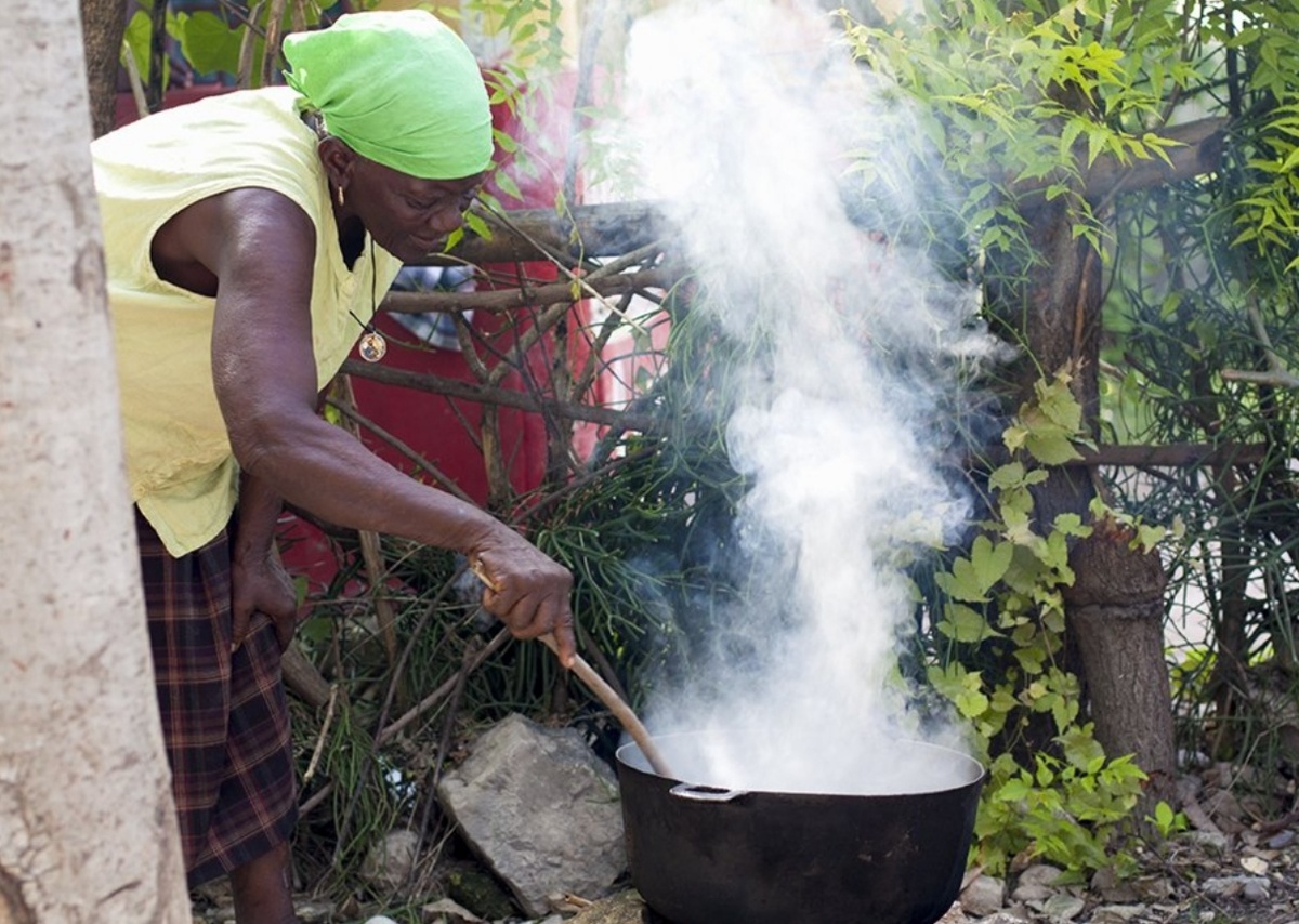 Процесс заваривания кофе по гаитянски