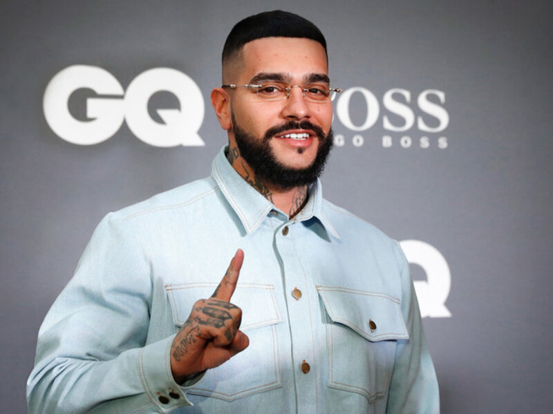 Фото Тимати взято из открытых источников. 