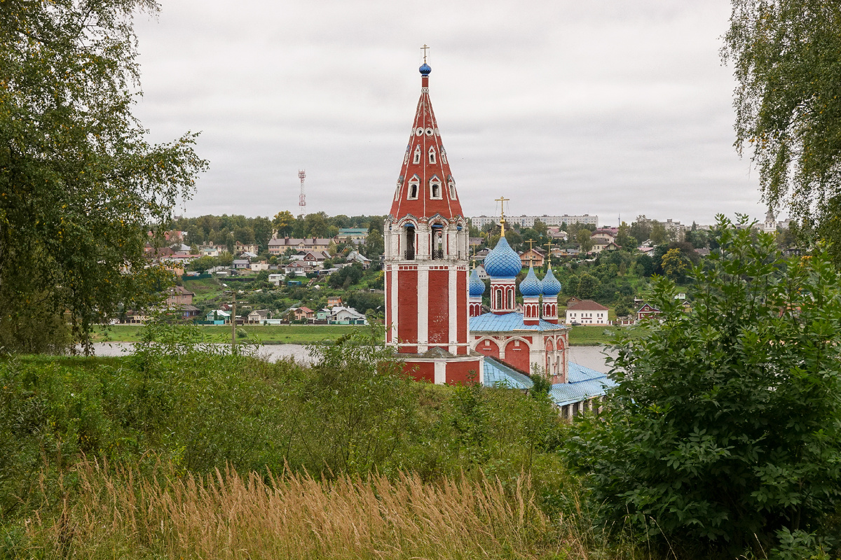 Храм Казанской иконы Божией Матери и Спаса Преображения (1758).