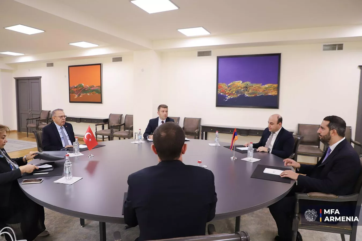 © Photo : official site of MFA of RA