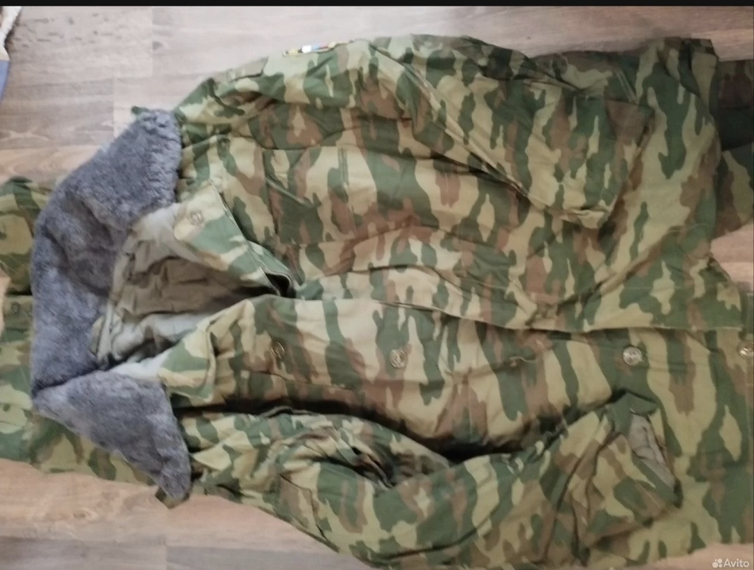 Бушлат. Личный, полученный при увольнении. 