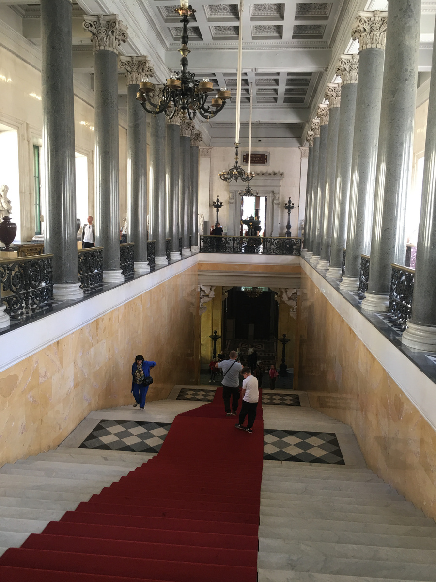 Главная (Теребеневская) лестница Нового Эрмитажа