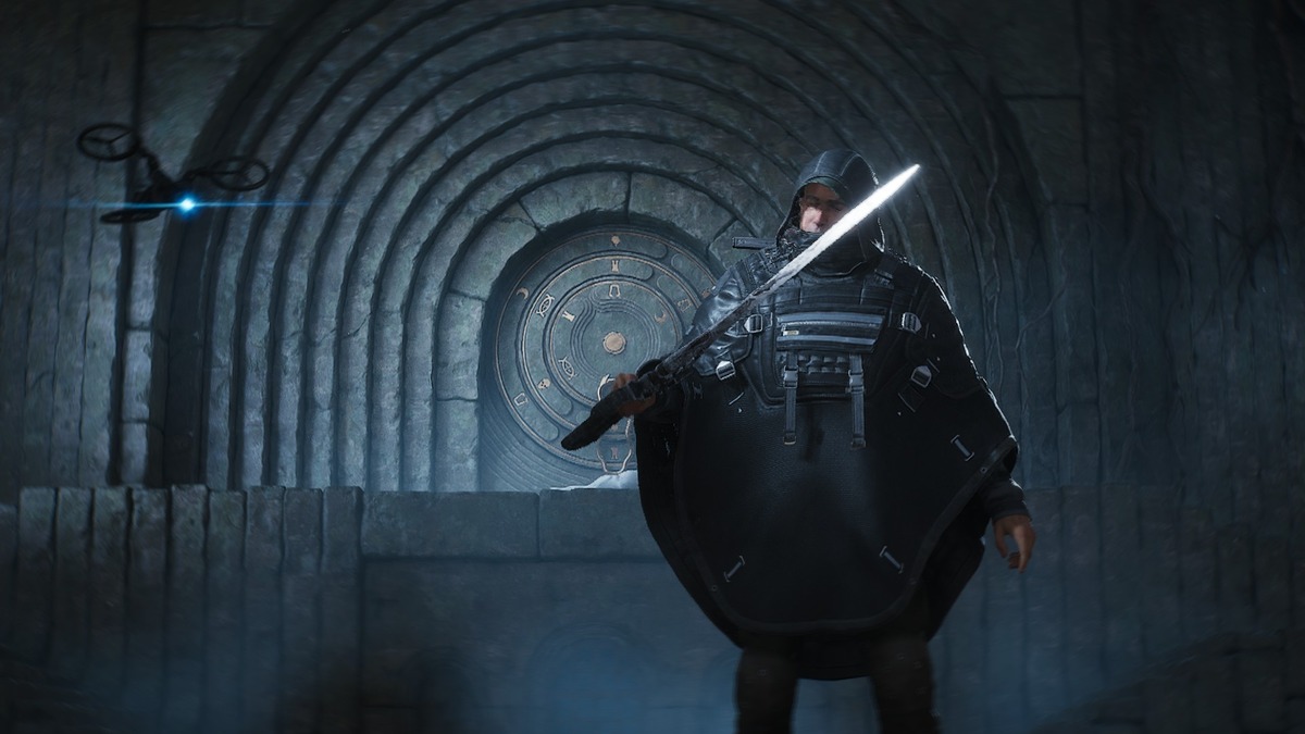 Герой идёт по тонкой грани между человеком и чудовищем.