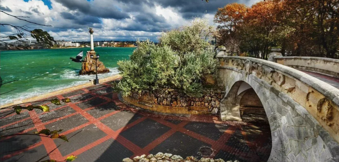 Город Севастополь.  Фото:  brola.ru