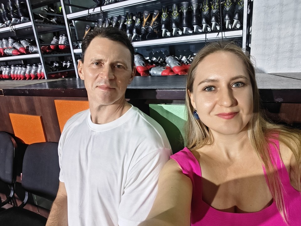    Именитый фигурист в перерыве между выступлениями пообщался с "Комсомолкой" Надежда ДАЦЮК