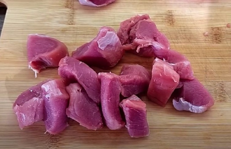 Ужин без хлопот: мясо и овощи в духовке — быстро, вкусно и сытно