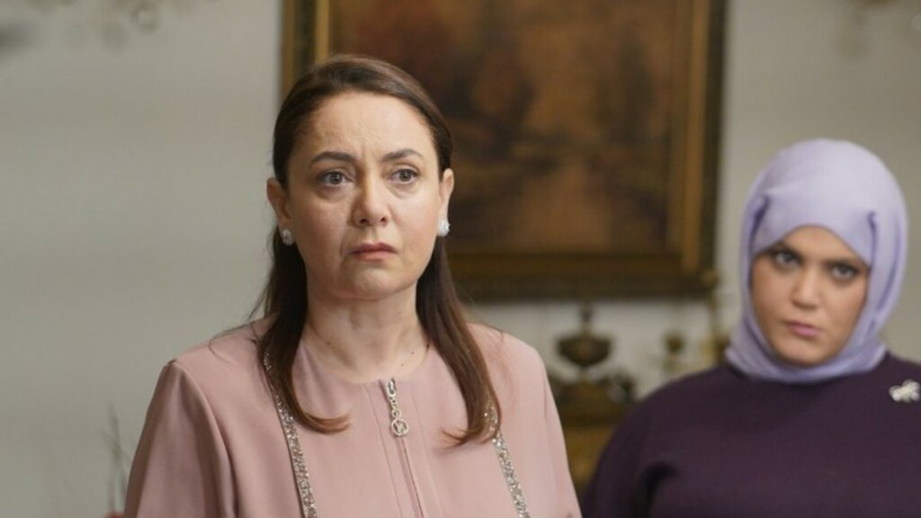 Кадр из сериала "Клюквенный щербет"