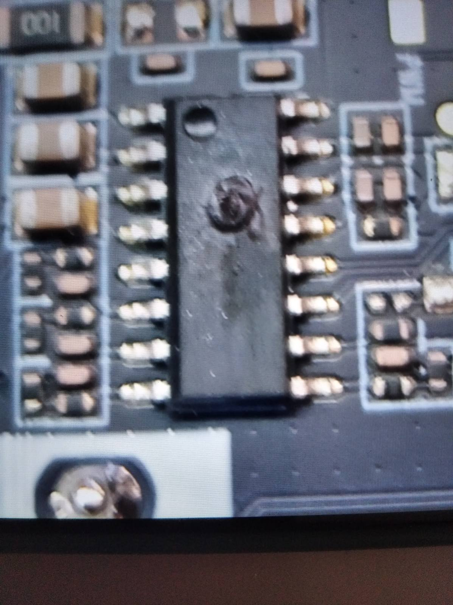 С фокусом накосячил, уж простите.