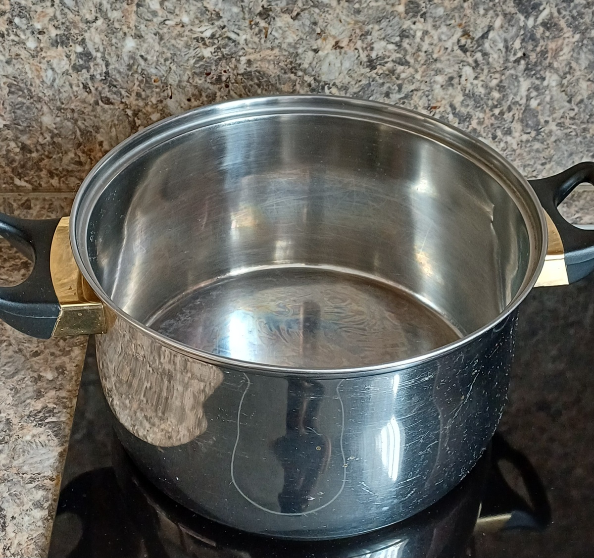 Враки, это восьмилитровая, но я из неё ещё откладываю на веганскую версию.