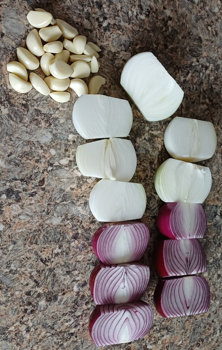 Личина и чесночина.