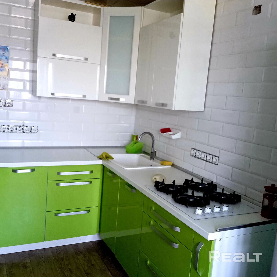 Листайте вправо, чтобы увидеть больше изображений