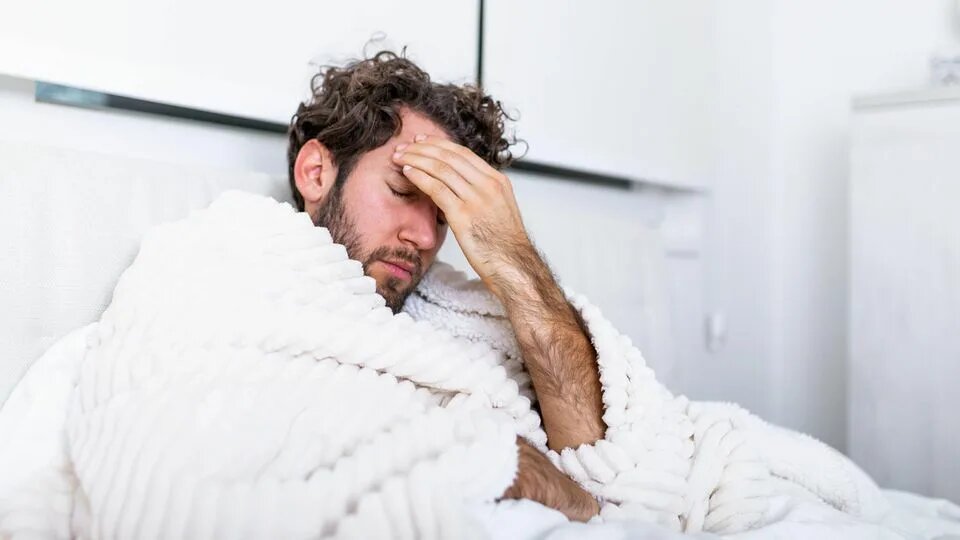 Блуждающая боль в голове: почему она «мигрирует», что на самом деле с вами происходит — и когда пора бить тревогу