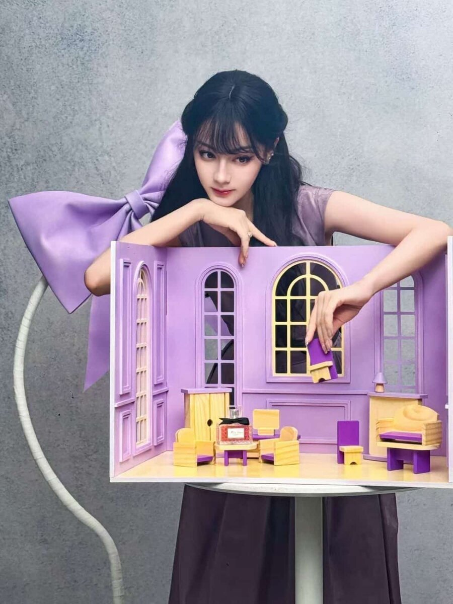   Dear-迪丽热巴
📷  Dear-迪丽热巴
