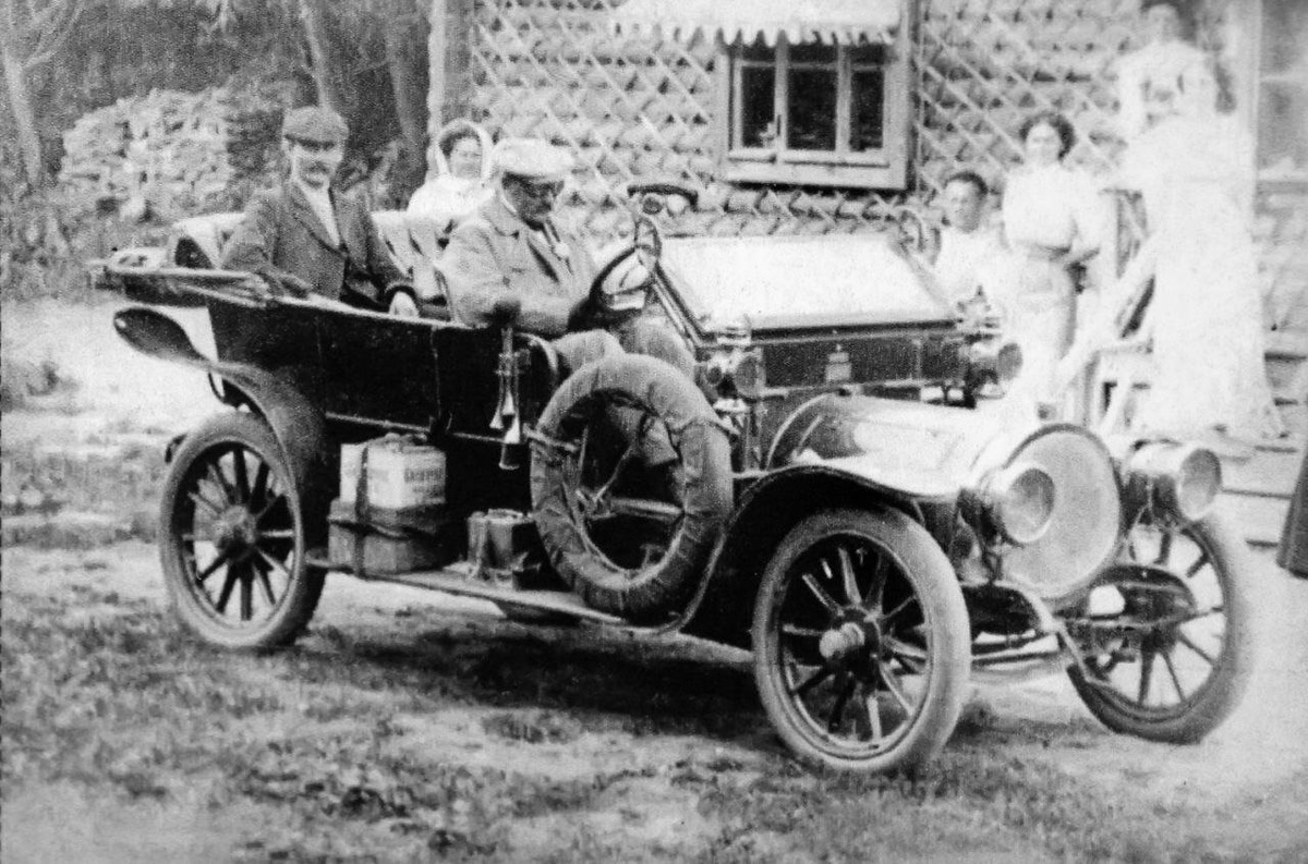 Первый автомобиль в г. Воронеж. Веретенников К. А.