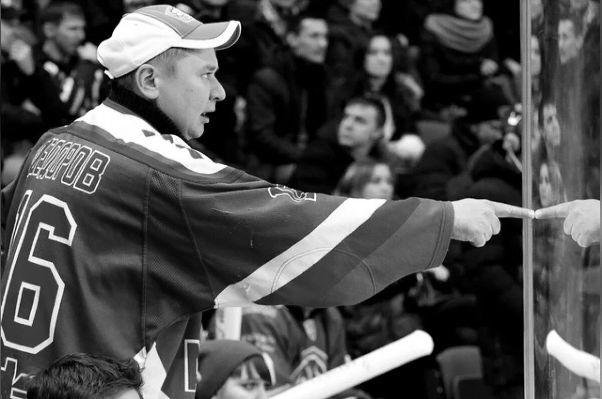    Спасал беременную.