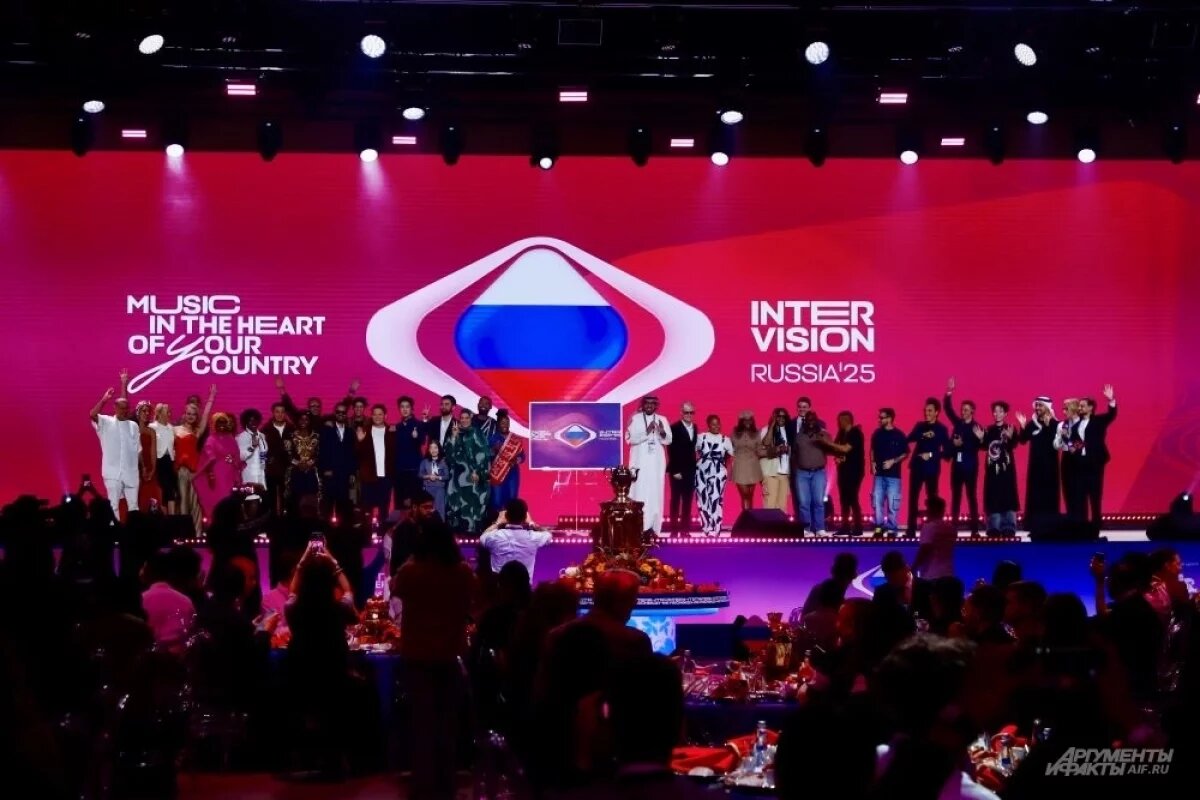    В центре «Россия» собрались участники из разных стран.