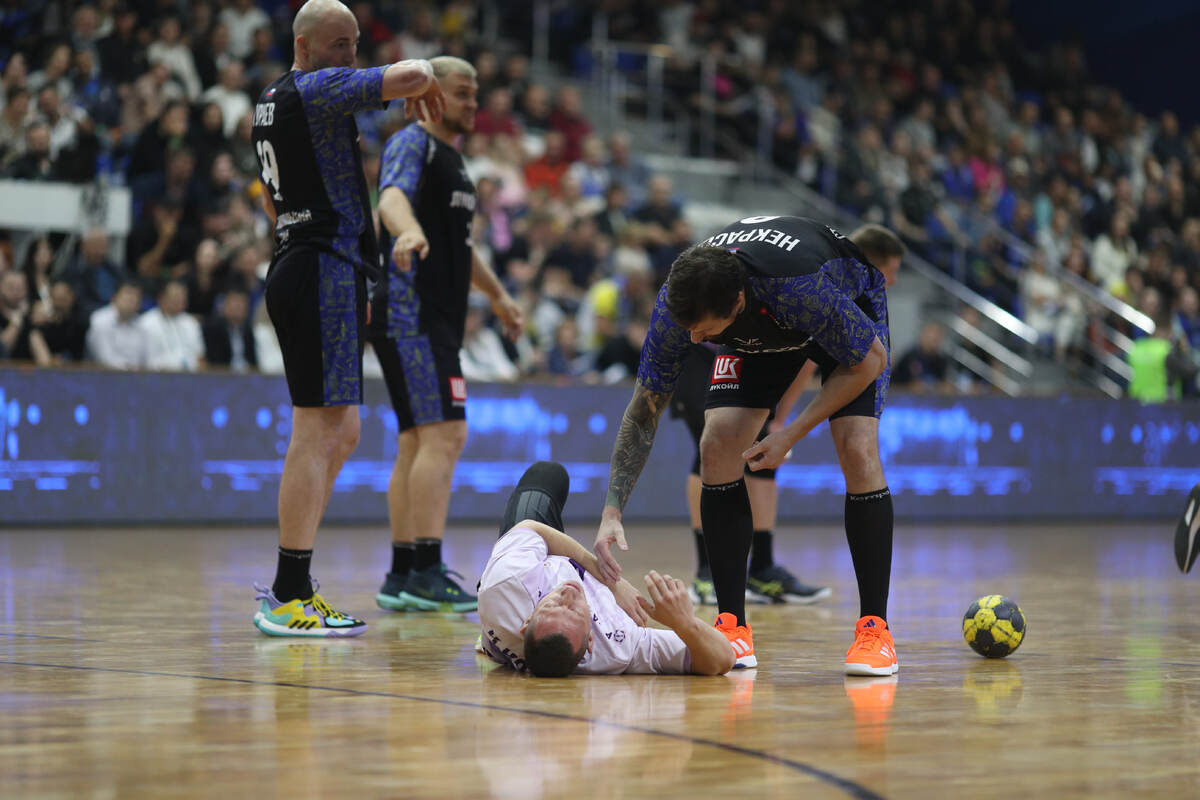    Кирилл Котов, в отличие от партнёра, в игру вернулся